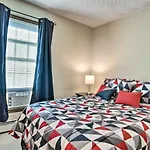 Charming Lewisburg Home With Hot Tub And Games!
