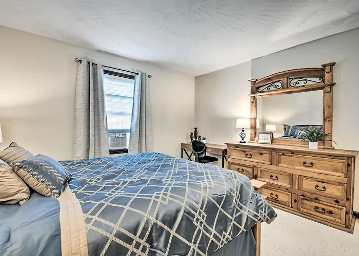 Charming Lewisburg Home With Hot Tub And Games!